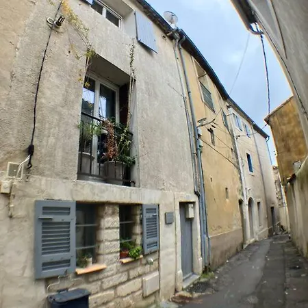 Maison Tranquille Dans Village Hébergement de vacances *